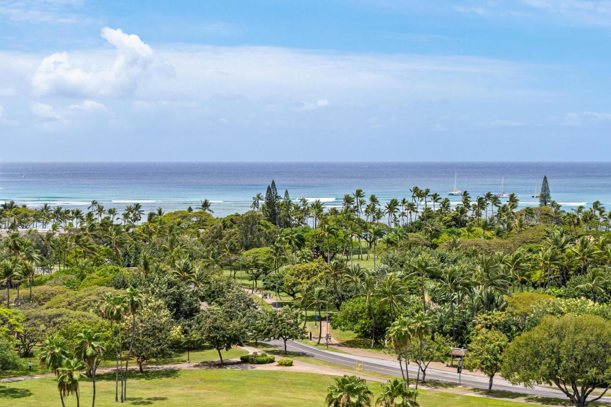 Luana Waikiki Private