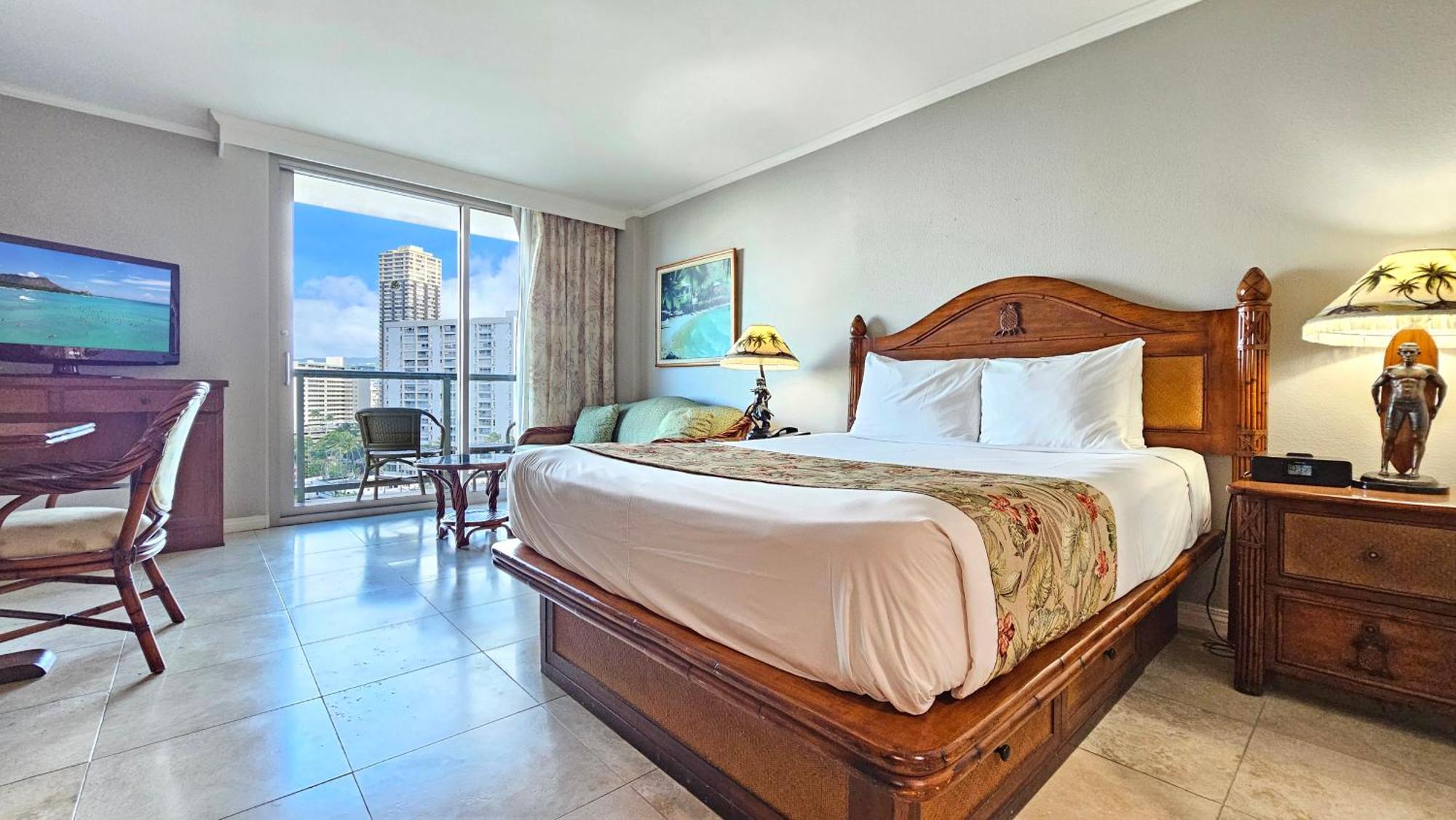 Luana Waikiki Private Aparthotel