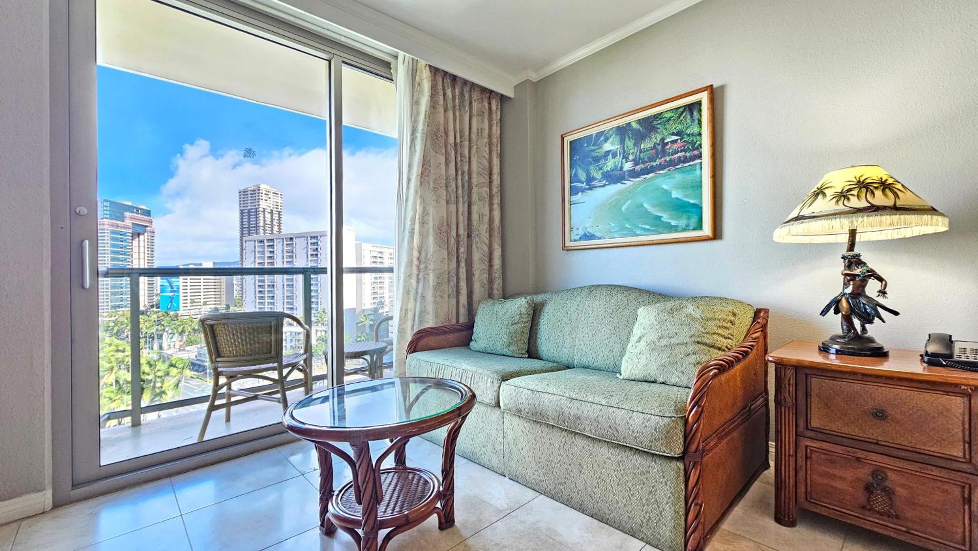 Luana Waikiki Private Aparthotel