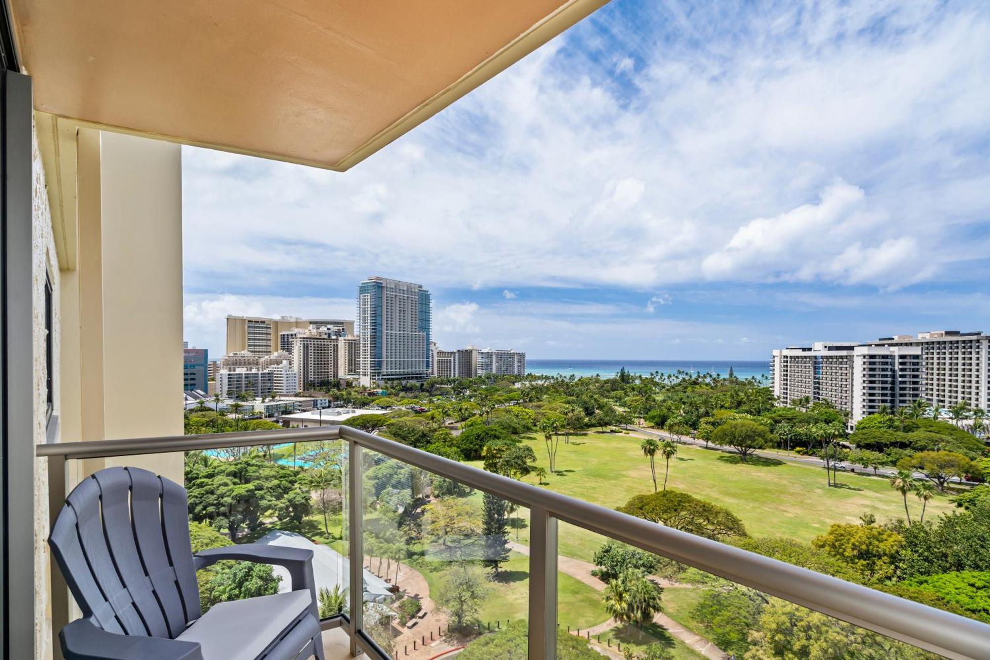 Luana Waikiki Private